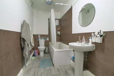 2 bed house, Thornton Court, Forth Place, Newcastle Upon Tyne, Newcastle, NE14ES - Image 2